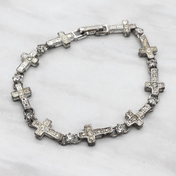 Vintage Avon silver tone cross bracelet with rhinestones - Picture 8 of 14